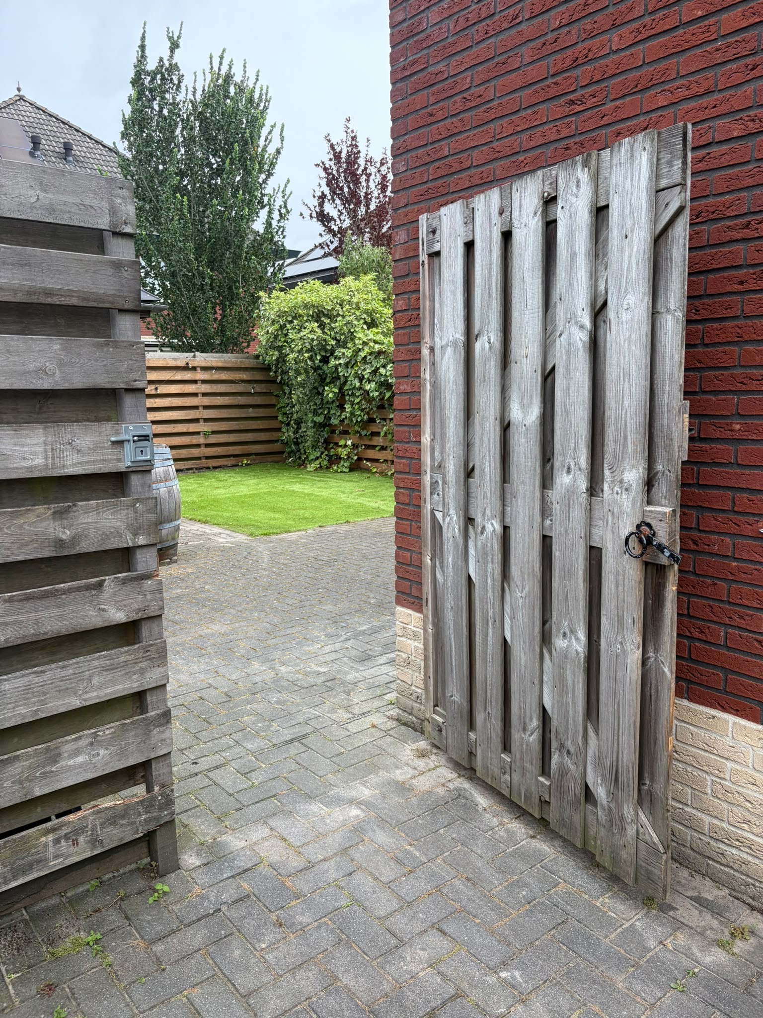 Achterom naar de tuin