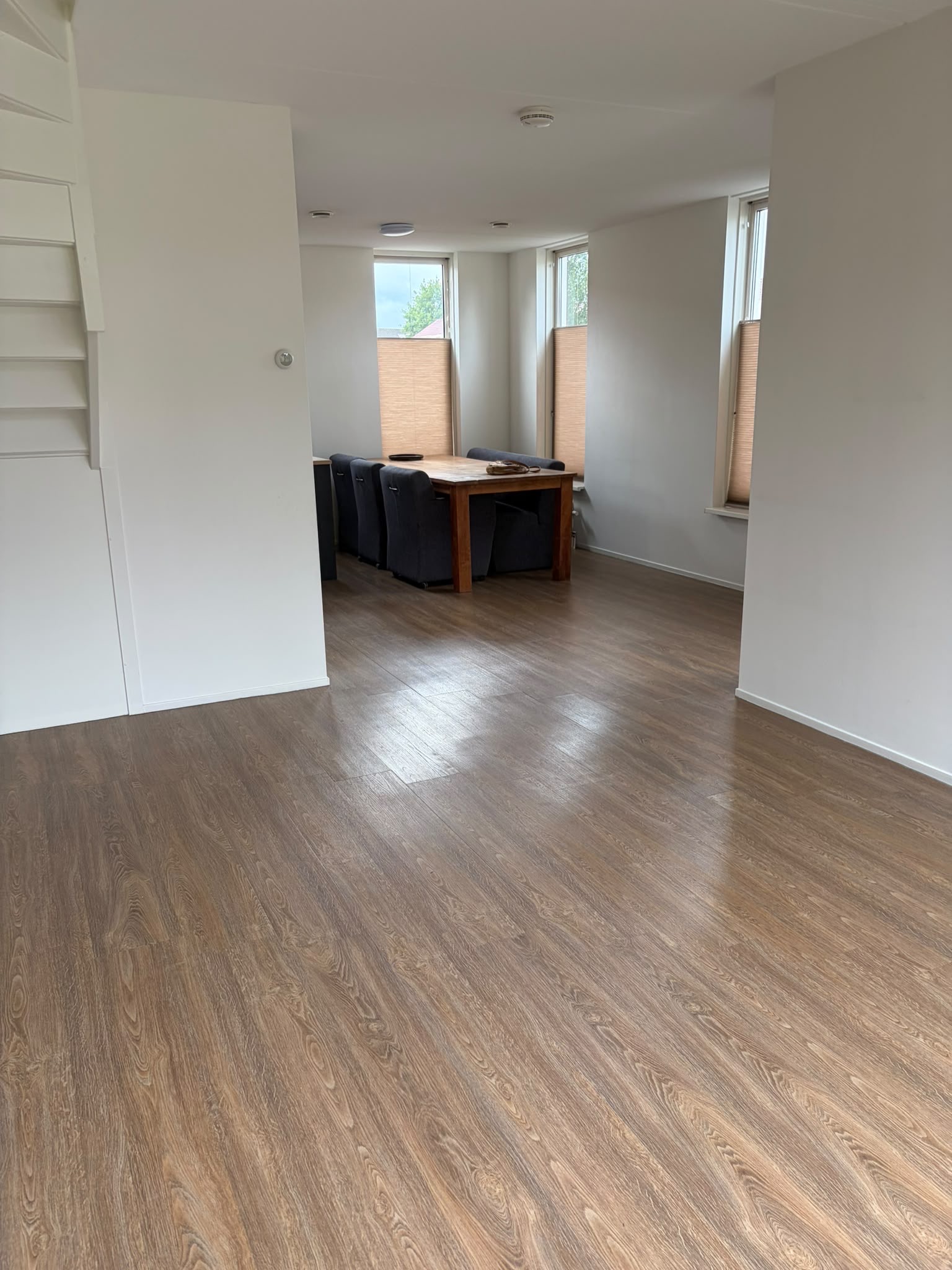 Woonkamer met eethoek